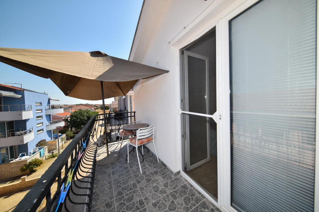 Apartments Zrakic Затон Екстер'єр фото